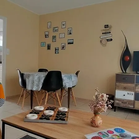 Ma Maison Au Bord De La *